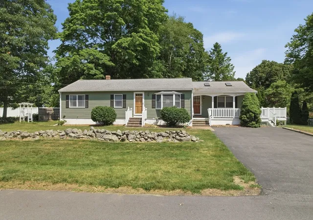 1st image of 140 Crow Lane, Newburyport, MA 01950 | MLS# 73557558