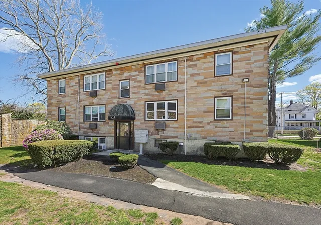 19th image of 425 West Elm St #7, Brockton, MA 02301 | MLS# 73492103