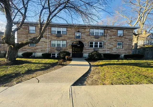 2nd image of 425 West Elm St #7, Brockton, MA 02301 | MLS# 73492103