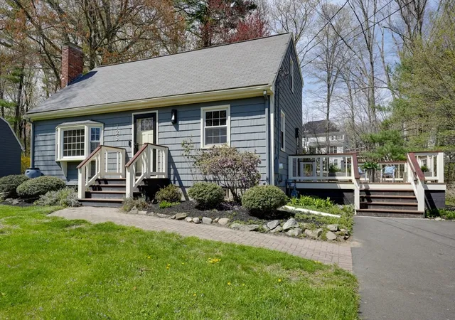 Homes for sale in Holliston, MA | 125 Hemlock Dr, Holliston, MA 01746 | MLS# 73510353