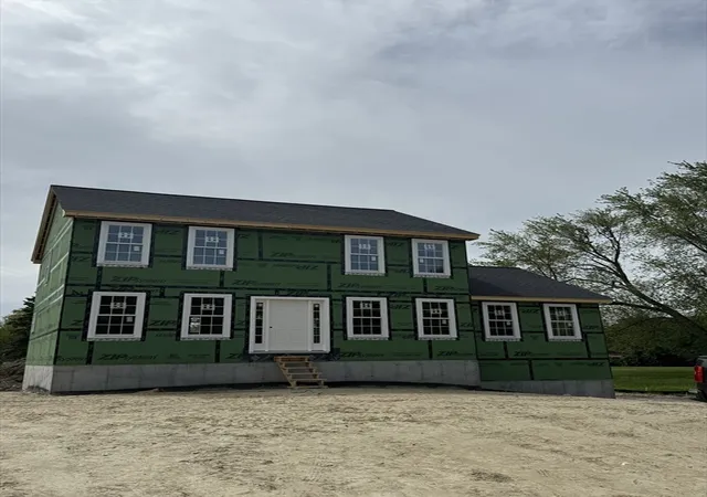 Photo 2 of Sale Pending at 163 Greenmont Ave, Dracut, MA 01826 | MLS# 73562655 | Listing updated on 2026-09-10