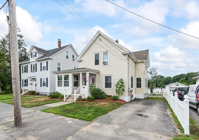 2nd image of 27 Elm Hill Ave, Leominster, MA 01453 | MLS# 73557807