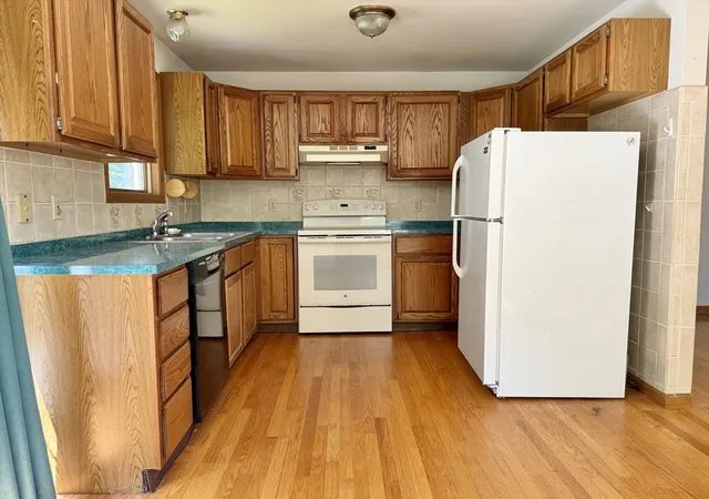 Homes for sale in Greenfield, MA | 68 Hastings St, Greenfield, MA 01301 | MLS# 73533765