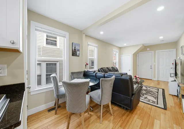 Homes for sale in Lynn, MA | 16 Crescent St, Lynn, MA 01902 | MLS# 73525452