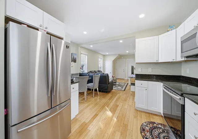 Homes for sale in Lynn, MA | 16 Crescent St, Lynn, MA 01902 | MLS# 73525452