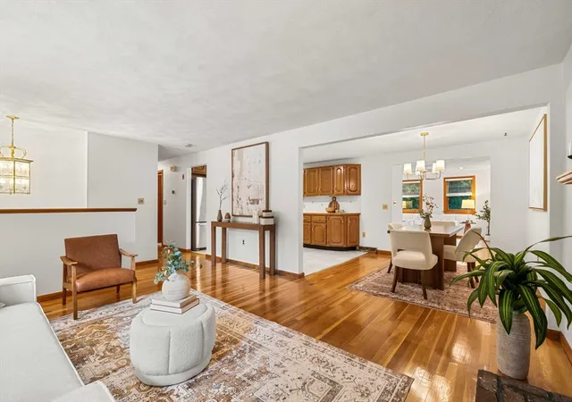 Homes for sale in Burlington, MA | 32 Westwood St, Burlington, MA 01803 | MLS# 73546880