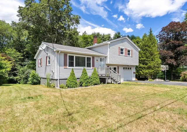 2nd image of 17 Crossman St, Taunton, MA 02780 | MLS# 73531554