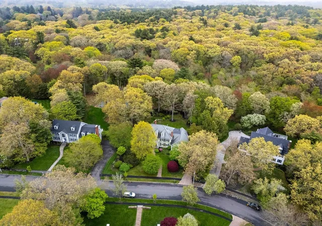 Photo 4 of Sale Pending at 37 Old Planters Rd, Beverly, MA 01915 | MLS# 73524941 | Listing updated on 2026-08-27