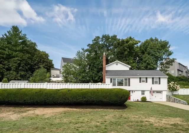 2nd image of 85 Farm Street, Wakefield, MA 01880 | MLS# 73541529