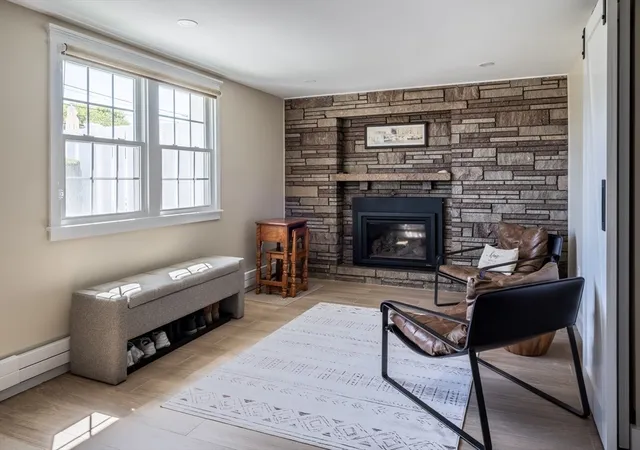3rd image of 85 Farm Street, Wakefield, MA 01880 | MLS# 73541529