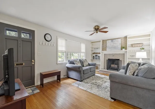Homes for sale in Chelmsford, MA | 30 Dunshire Dr, Chelmsford, MA 01863 | MLS# 73546779