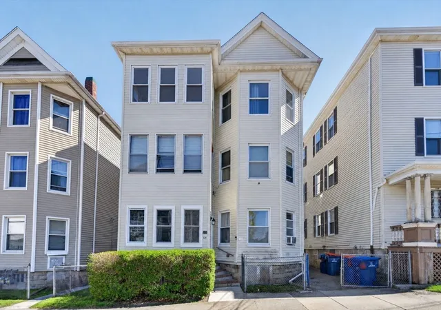 Homes for sale in New Bedford, MA | 128 Mott St, New Bedford, MA 02744 | MLS# 73513299