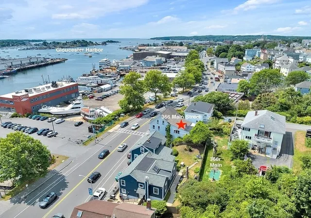 Listing Photo 4 - Condo for sale in building located at 366 Main St, Gloucester, MA 01930