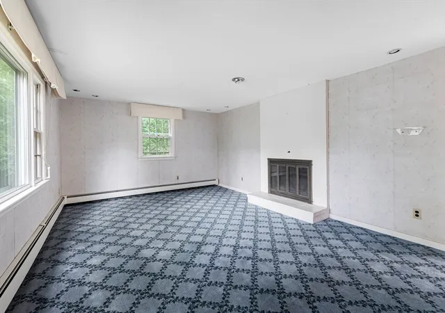 Photo 4 of Sale Pending at 166 Pine St, Manchester, MA 01944 | MLS# 73553789 | Listing updated on 2026-09-19