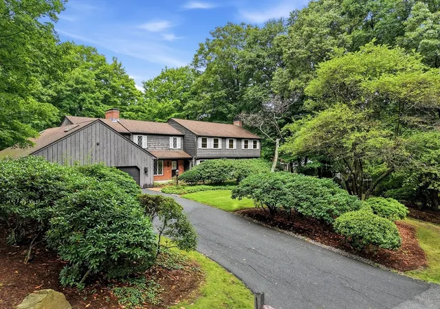 Photo 2 of Single family home for sale at 3 Hilltop Dr, Wilbraham, MA 01095 | MLS# 73555495 | Listing updated on 2026-09-16