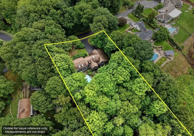 Photo 3 of Single family home for sale at 3 Hilltop Dr, Wilbraham, MA 01095 | MLS# 73555495 | Listing updated on 2026-09-16