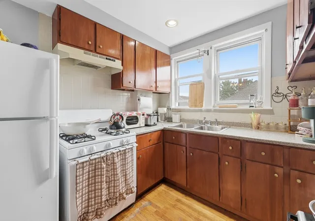 3rd image of 37 Eaton St, Fall River, MA 02723 | MLS# 73549897
