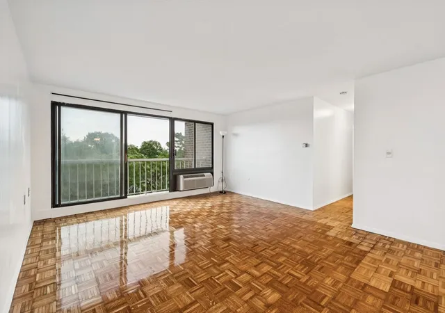 2nd image of 1105 Massachusetts Ave #6A, Cambridge, MA 02138 | MLS# 73552941
