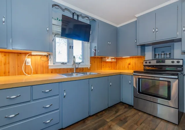 4th image of 263 Maple Street, Warwick, RI 02888 | MLS# 73541638