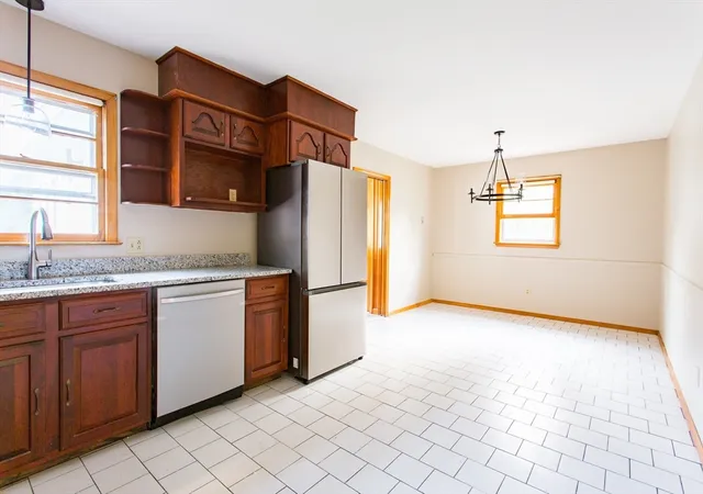 Homes for sale in Warren, MA | 1102 East Rd, Warren, MA 01083 | MLS# 73504720