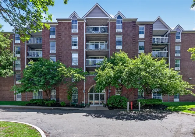 Homes for sale in Chelsea, MA | 200 Captains Row #202, Chelsea, MA 02150 | MLS# 73534176