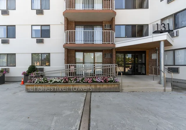 2nd image of 141 Coolidge Ave, Watertown, MA 02472