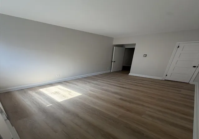 2nd image of 140 Chestnut St, Springfield, MA 01103