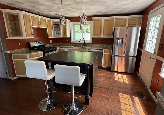 image of 13 N Martin Rd, Amesbury, MA 01913 | MLS# 73538949
