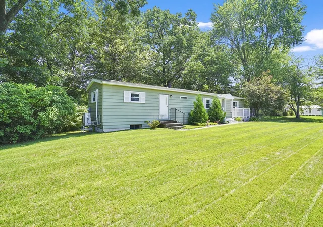 Homes for sale in Springfield, MA | 67 Fieldston St, Springfield, MA 01119 | MLS# 73547329