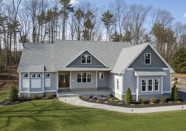 1st image of 558 Haynes St, Sturbridge, MA 01566 | MLS# 73570323