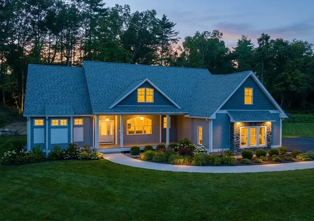 20th image of 558 Haynes St, Sturbridge, MA 01566 | MLS# 73570323