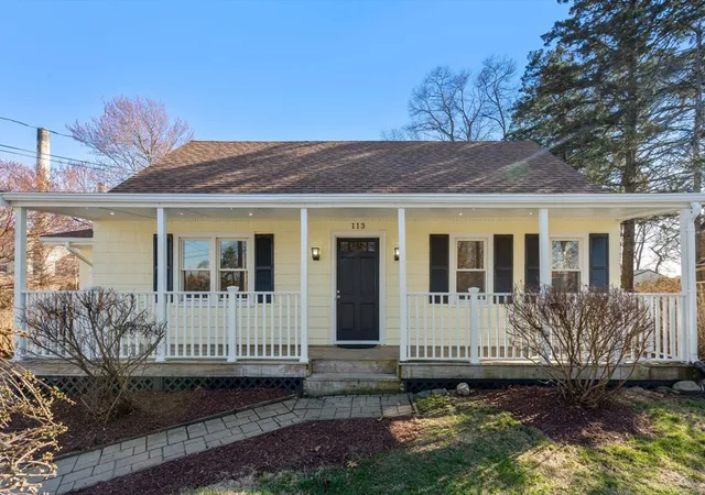 Homes for sale in Somerset, MA | 113 Johnson St, Somerset, MA 02726 | MLS# 73499461