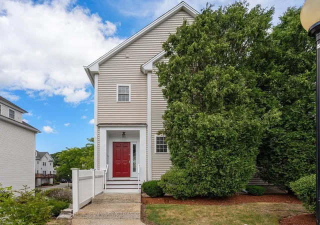 Homes for sale in Woburn, MA | 555 Main St #6, Woburn, MA 01801 | MLS# 73542005