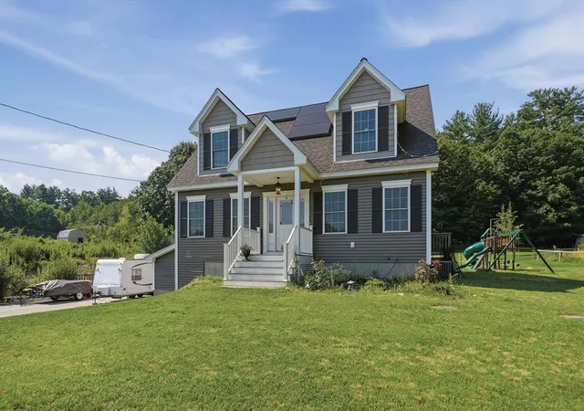 Photo 1 of Single family home for sale at 176 Oakham Rd, Barre, MA 01005 | MLS# 73565623 | Listing updated on 2026-09-14