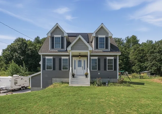 Photo 2 of Single family home for sale at 176 Oakham Rd, Barre, MA 01005 | MLS# 73565623 | Listing updated on 2026-09-14