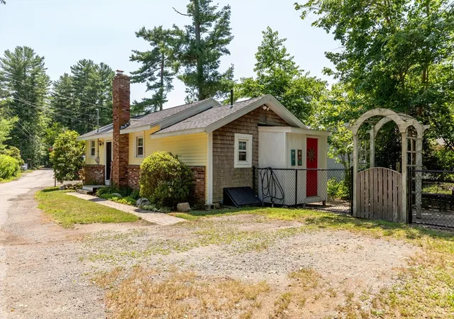 2nd image of 38 Atwood Ave, Middleboro, MA 02346 | MLS# 73547243