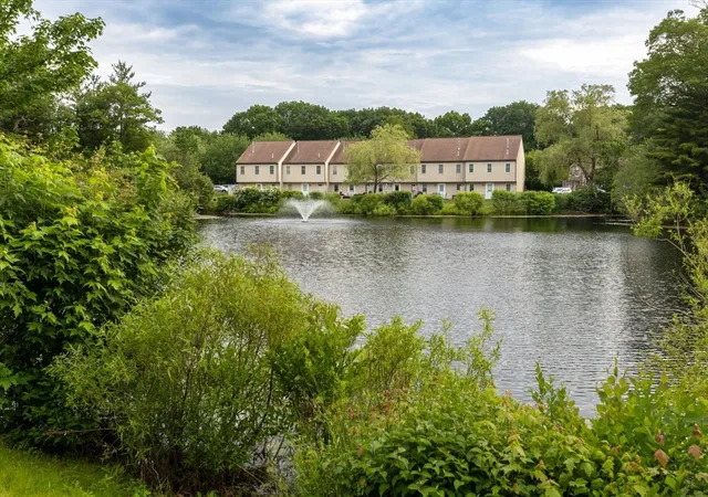 Homes for sale in Rockland, MA | 75 Willow Pond Dr #75, Rockland, MA 02370 | MLS# 73535292