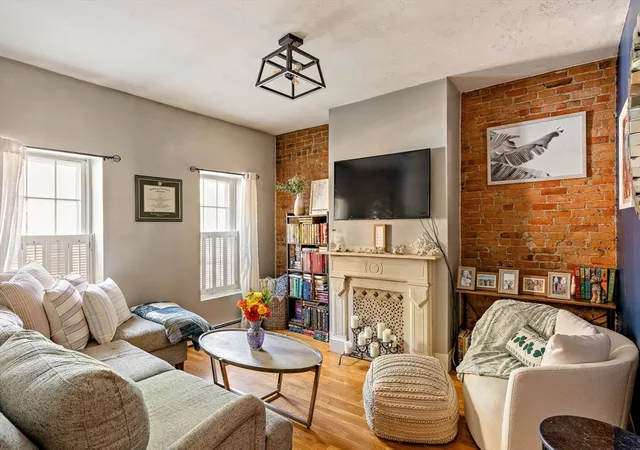 Homes for sale in Chelsea, MA | 60 Beacon St #1, Chelsea, MA 02150 | MLS# 73545924