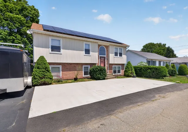 Photo 26 of Sale Pending at 158 Amity St, Fall River, MA 02721 | MLS# 73552991 | Listing updated on 2026-08-31