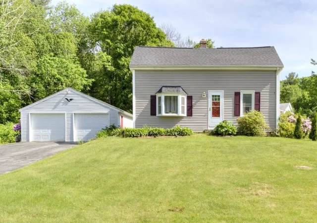 Homes for sale in Leicester, MA | 57 Charlton St, Leicester, MA 01542 | MLS# 73533478