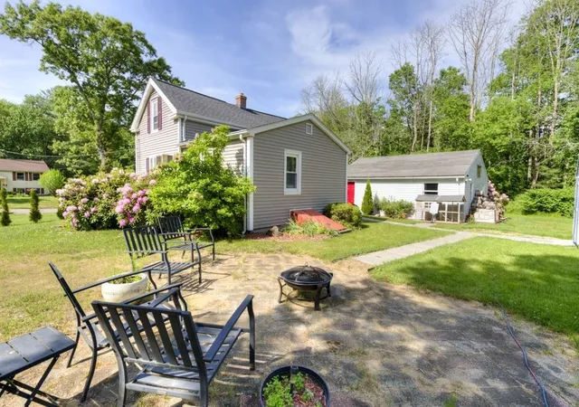 Homes for sale in Leicester, MA | 57 Charlton St, Leicester, MA 01542 | MLS# 73533478
