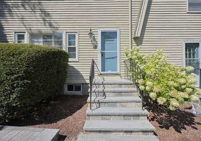 2nd image of 26 Pleasant St #B, Wellesley, MA 02482 | MLS# 73551418