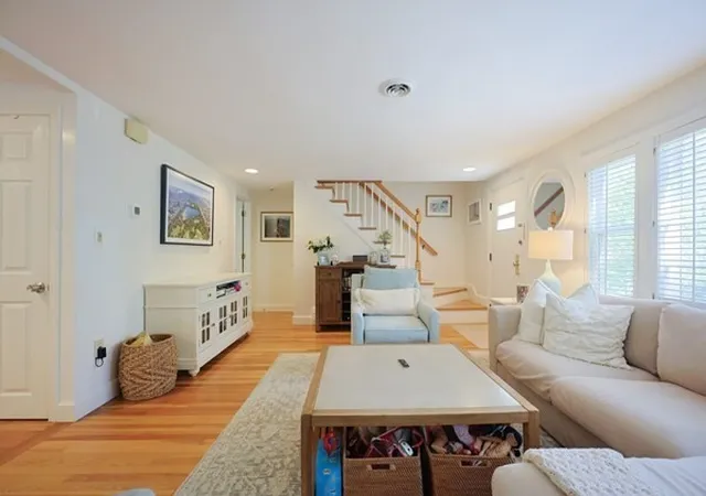3rd image of 26 Pleasant St, Provincetown, MA 02657