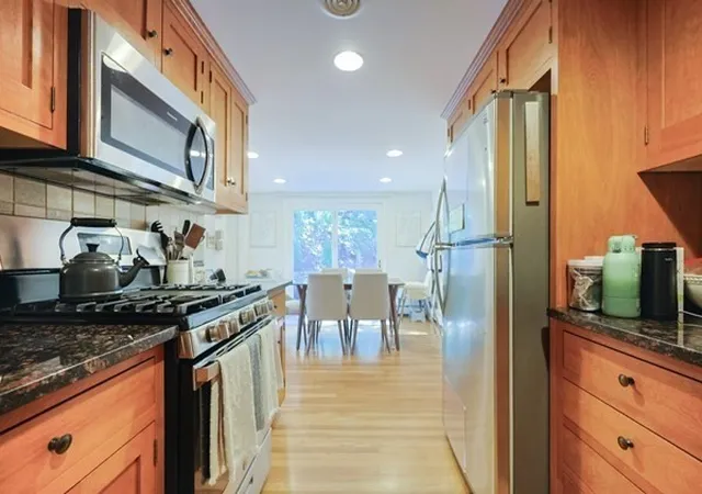 5th image of 26 Pleasant St, Provincetown, MA 02657