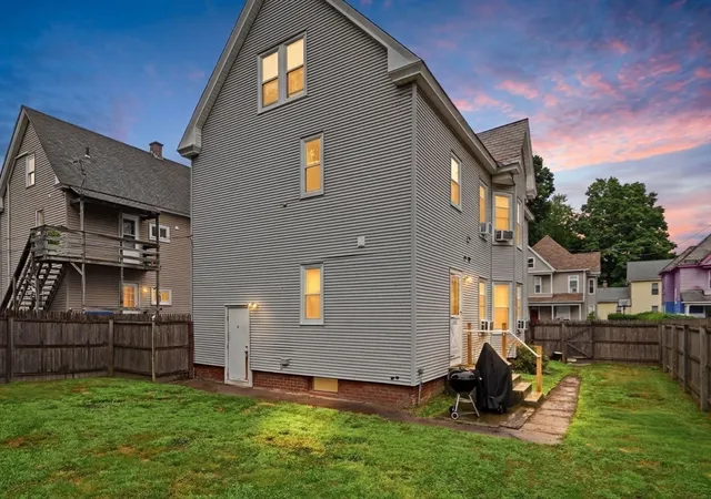 40th image of 21 23 Parker St, Holyoke, MA 01040 | MLS# 73549524