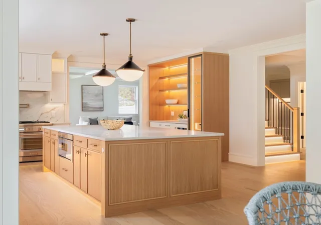 4th image of 71 Walpole St, Dover, MA 02030 | MLS# 73509870
