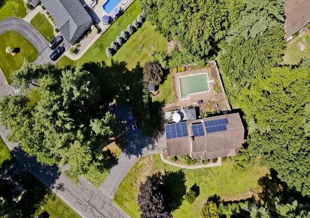 42nd image of 82 Pilgrim Rd, East Longmeadow, MA 01028 | MLS# 73556924