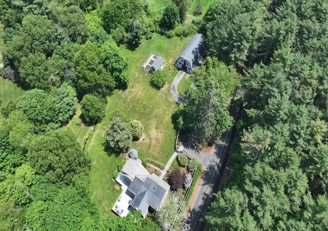 42nd image of 136 South Pleasant, Hingham, MA 02043 | MLS# 73537388