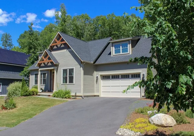 3rd image of 17 Stone Ridge Dr, Florence, MA 01062 | MLS# 73537848
