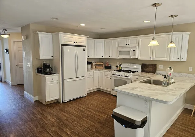 Listing Photo 4 - Condo for sale in building located at 45 Longview Cir, Ayer, MA 01432 - Unit #B